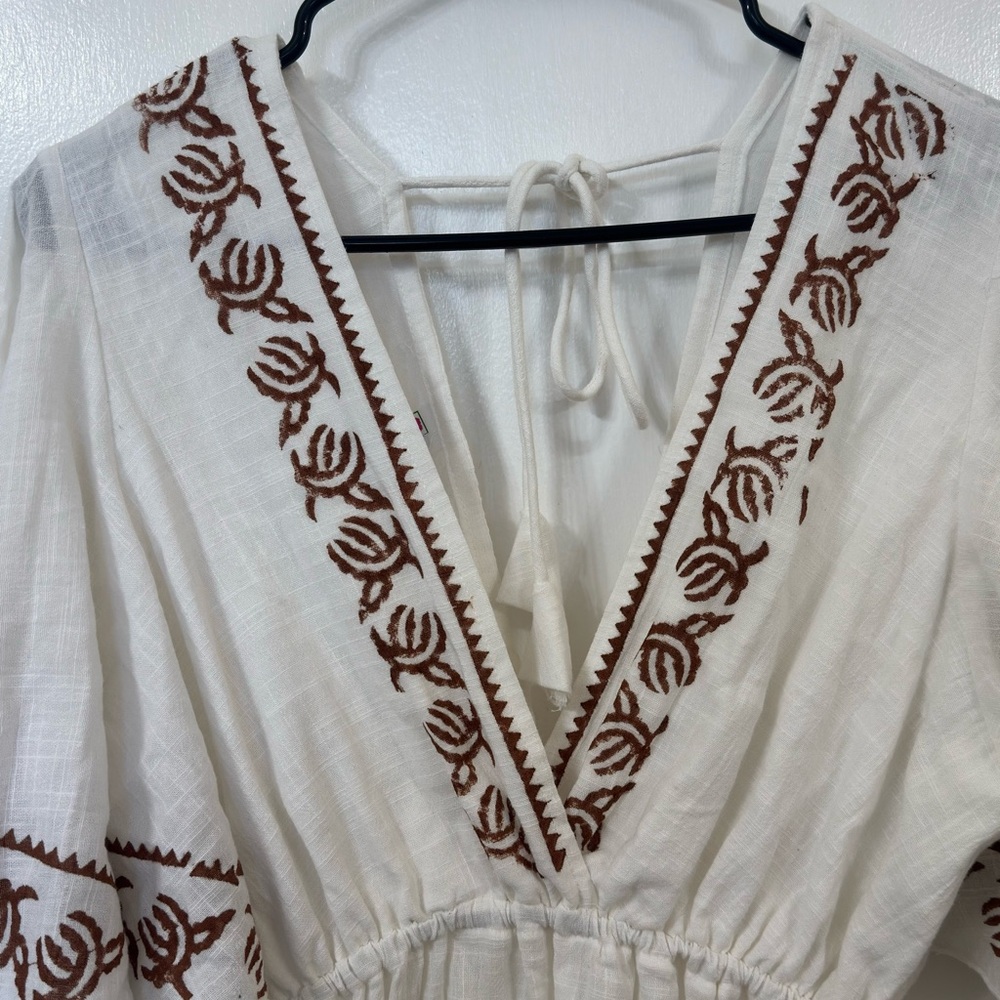 🎉3 for $50 🎉 India Boutique White Mini Dress with Brown Embroidery (FREE SIZE) - Picture 3 of 7